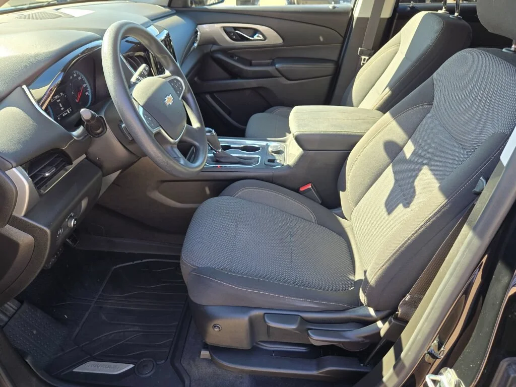 Used 2020 Black Chevrolet LS image 19