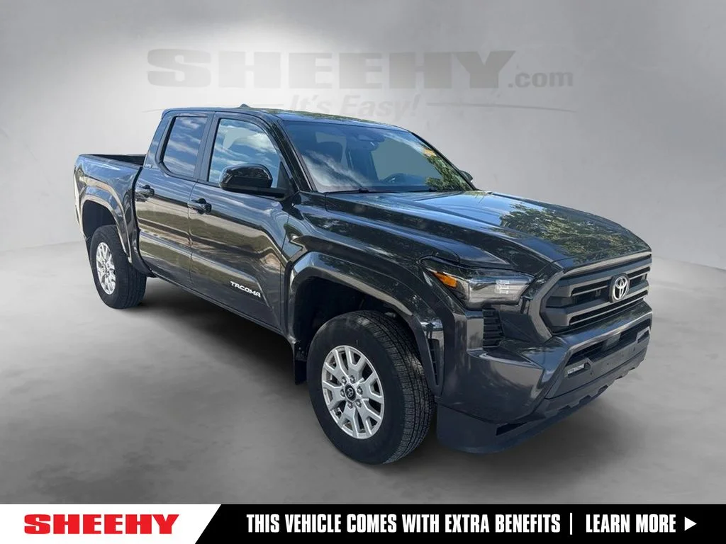 Used 2024  Toyota SR5 image 1