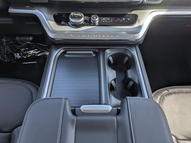 New 2027 Agate Black Metallic Ford Platinum image 19