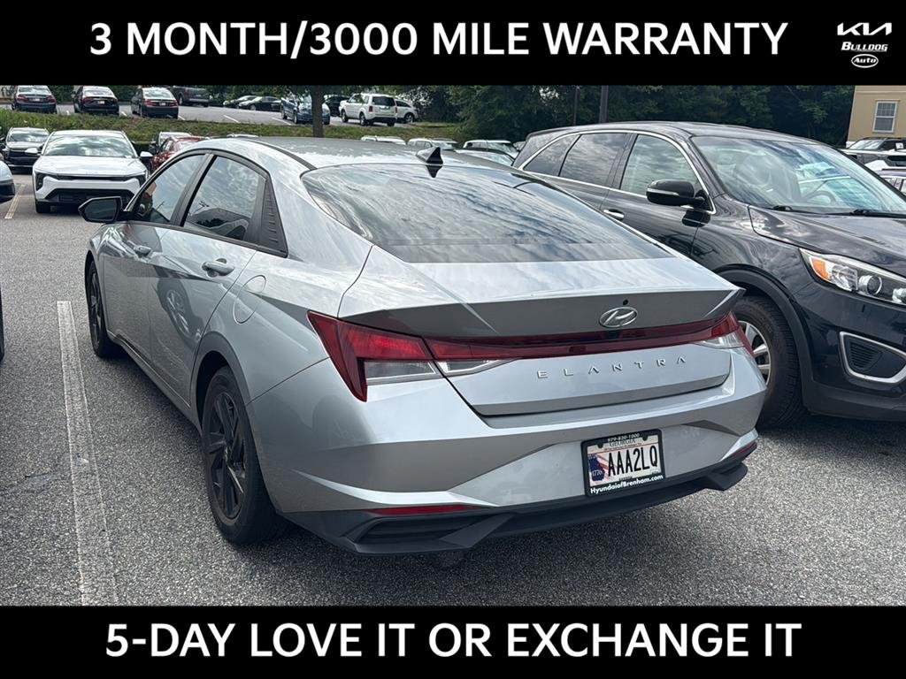 Used 2022 Shimmering Silver Pearl Hyundai SEL image 4