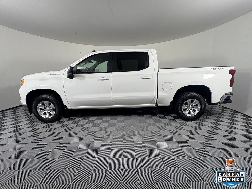 Used 2024 Summit White Chevrolet LT image 12