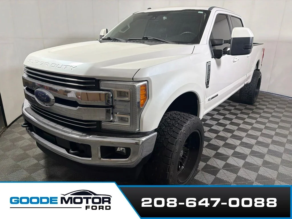Certified Used 2017 White Platinum Clearcoat Metallic Ford Lariat image 4
