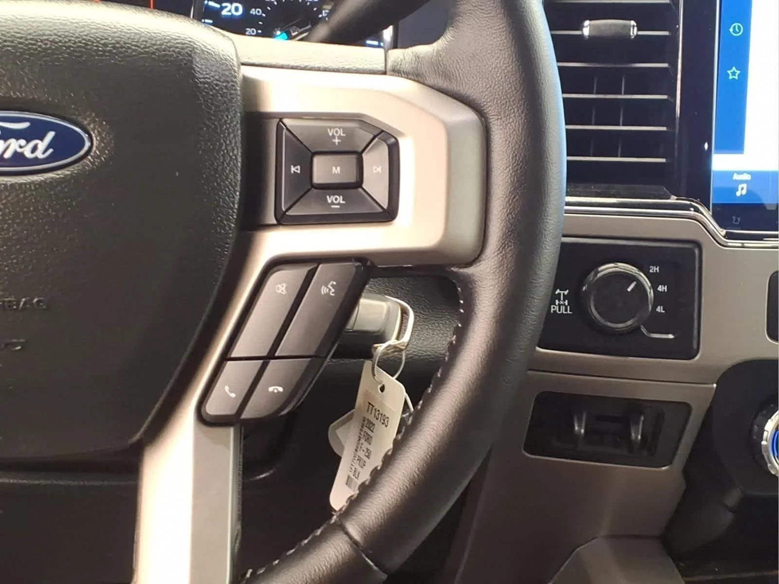 Used 2022 Agate Black Metallic Ford LARIAT image 22