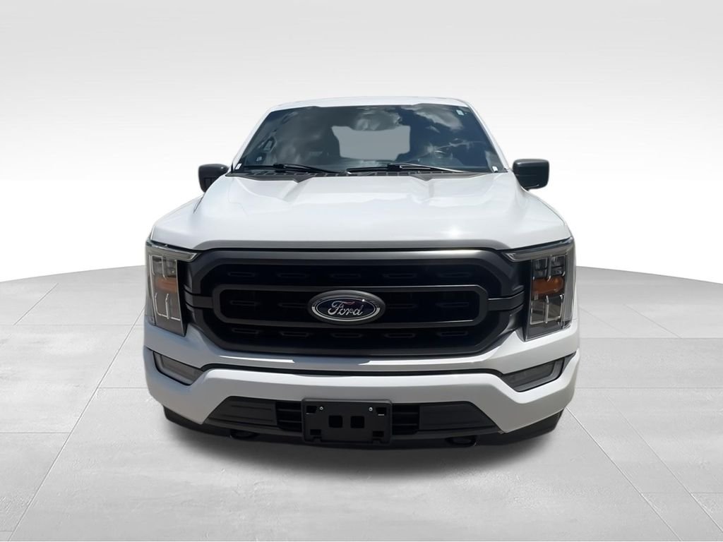 Used 2023 White Ford XLT image 3