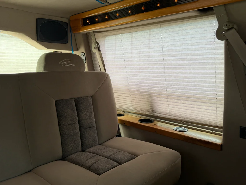 Used 2004 Oxford White Clearcoat Ford Recreational image 25