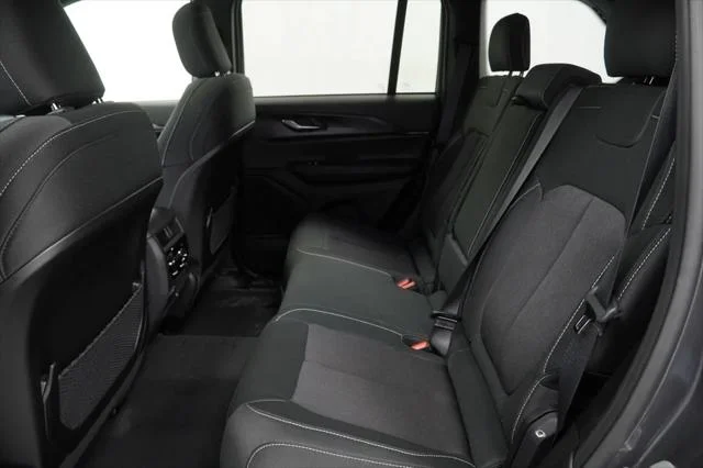 New 2026 Baltic Gray Metallic Clear-Coat Exterior Paint Jeep Laredo X image 17