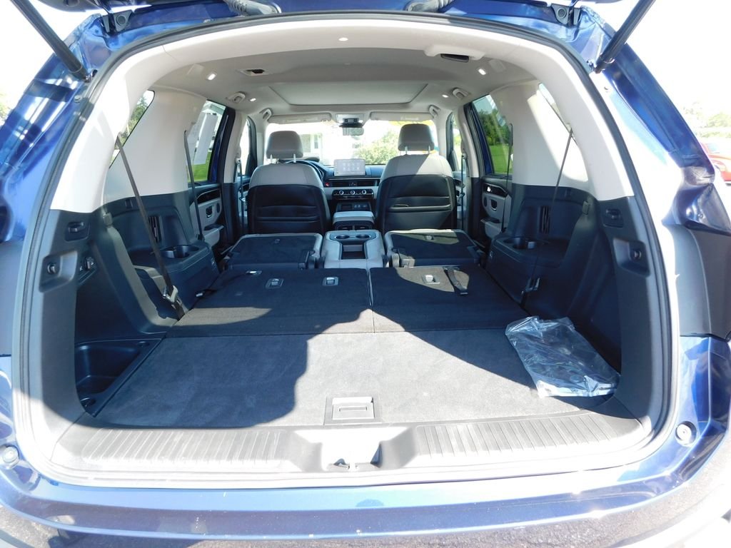 Certified Used 2024 Obsidian Blue Pearl Honda AWD TRG image 29