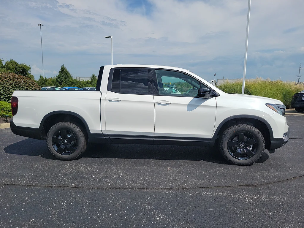 New 2026 Platinum White Pearl Honda Black Edition image 18