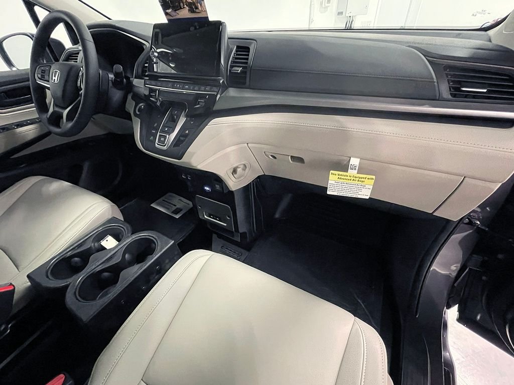 Used 2026 Gray Honda EX-L  - Wheelchair Accessible image 30