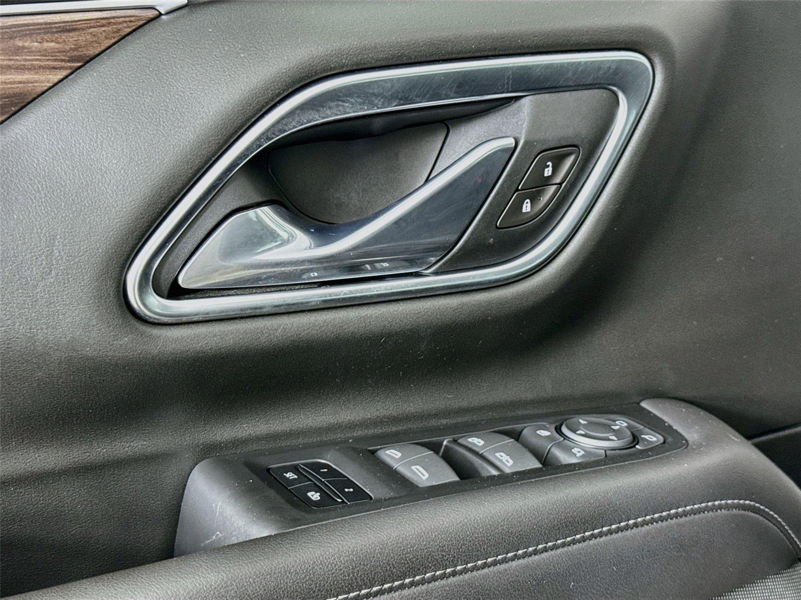 Used 2021 EMPIRE BEIGE METALLIC Chevrolet Z71 image 18