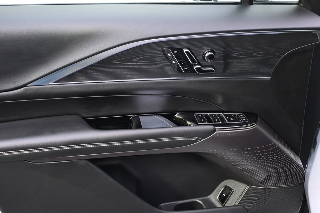 2025 Cadillac LYRIQ Sport 1 - Photo 22