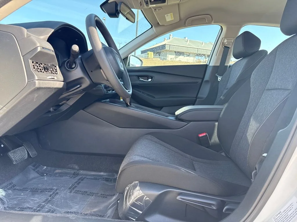 2026 Honda Accord LX - Photo 9