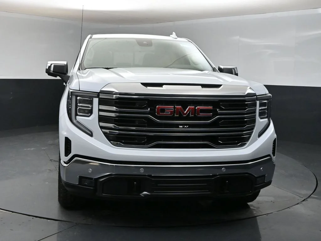 New 2026 Glacier White Tricoat GMC SLT image 6