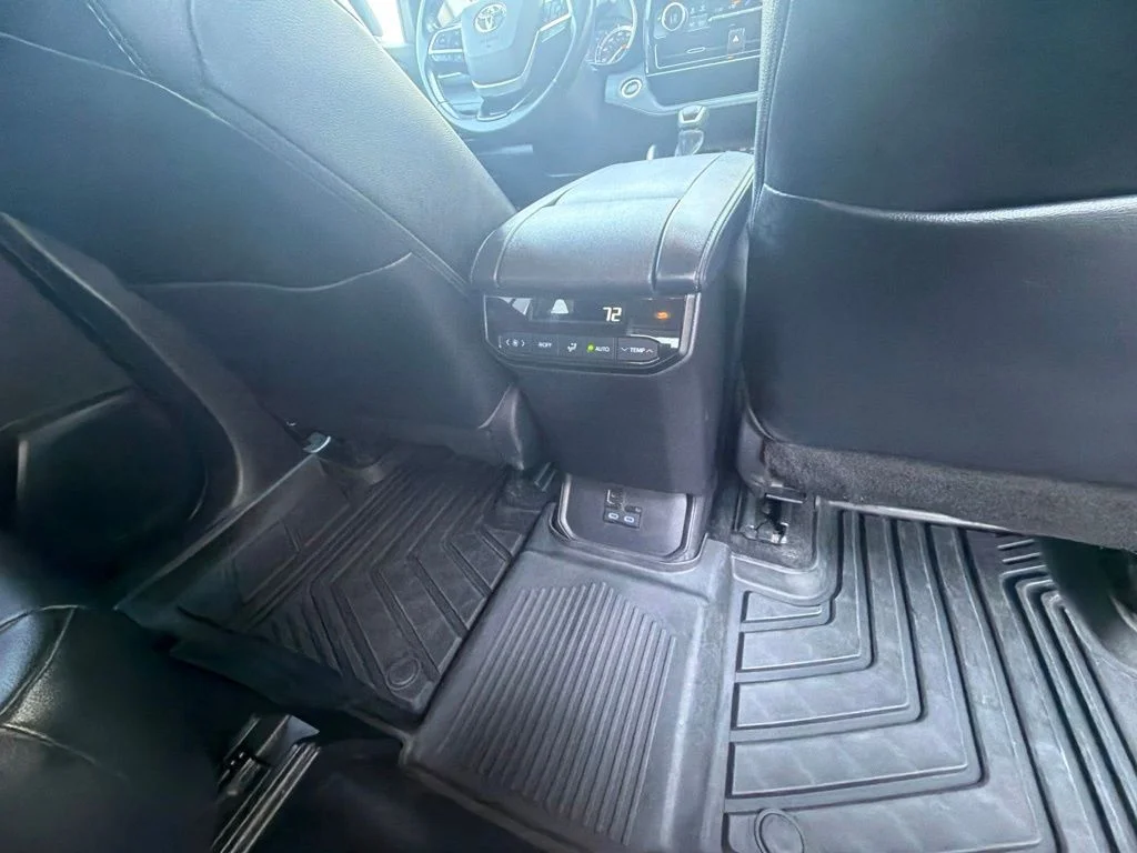 Used 2022 Black Toyota XLE image 43