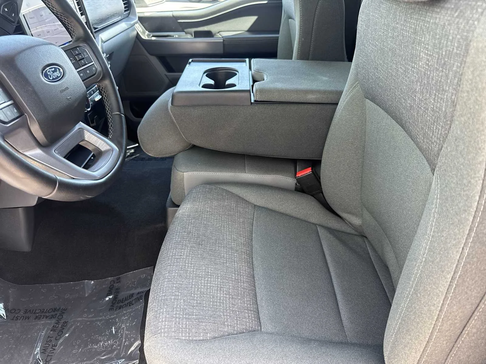 Used 2025 Oxford White Ford XLT image 15