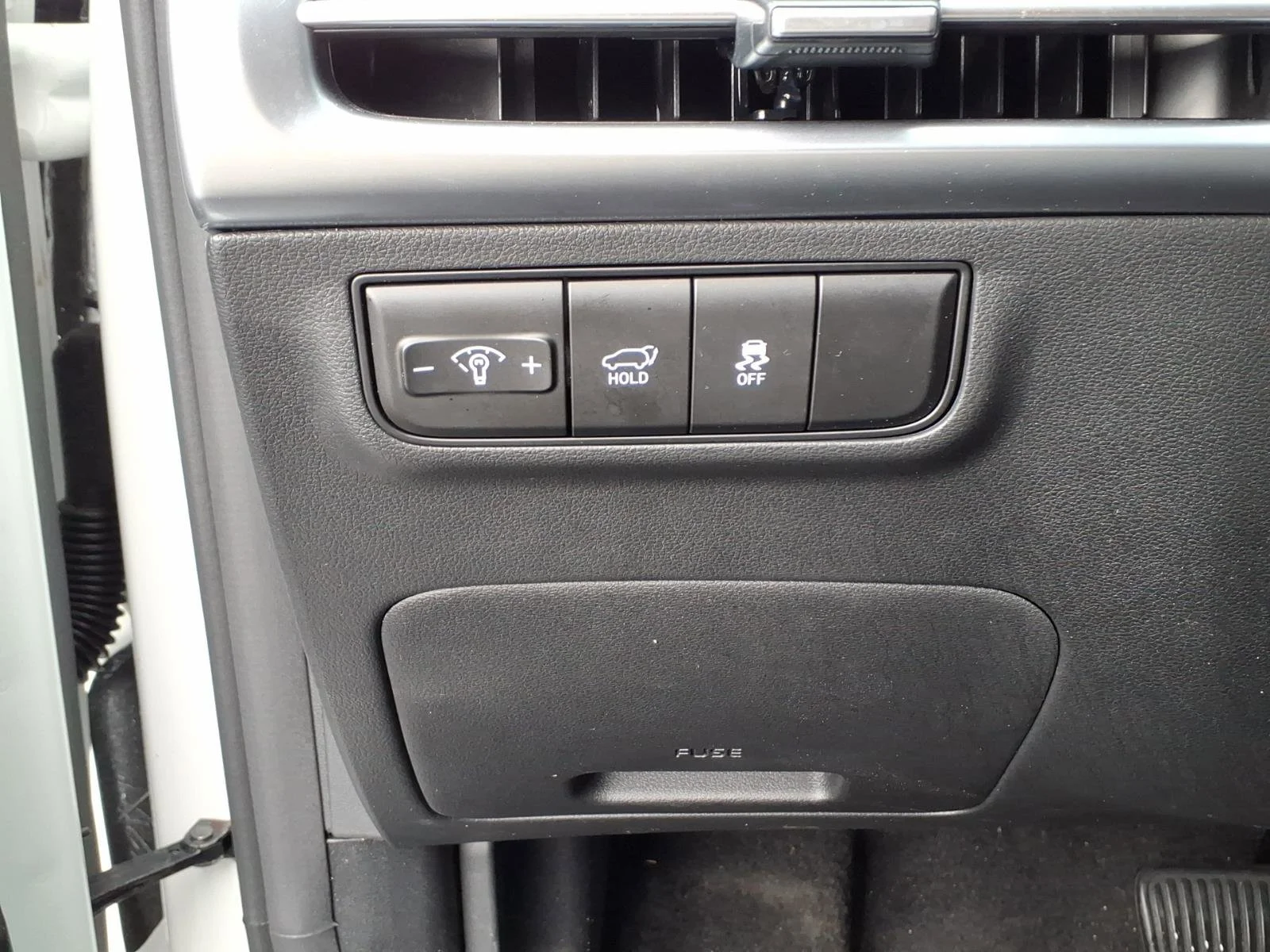 Used 2025 Serenity White Pearl Hyundai SEL Convenience image 23