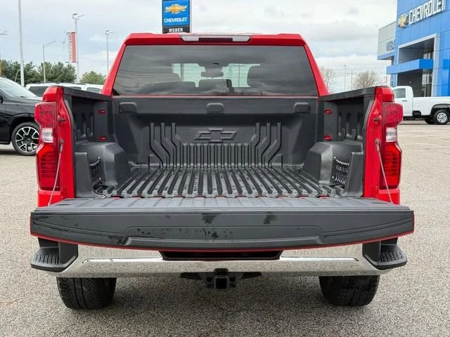 2023 Chevrolet Silverado 1500 LT - Photo 6