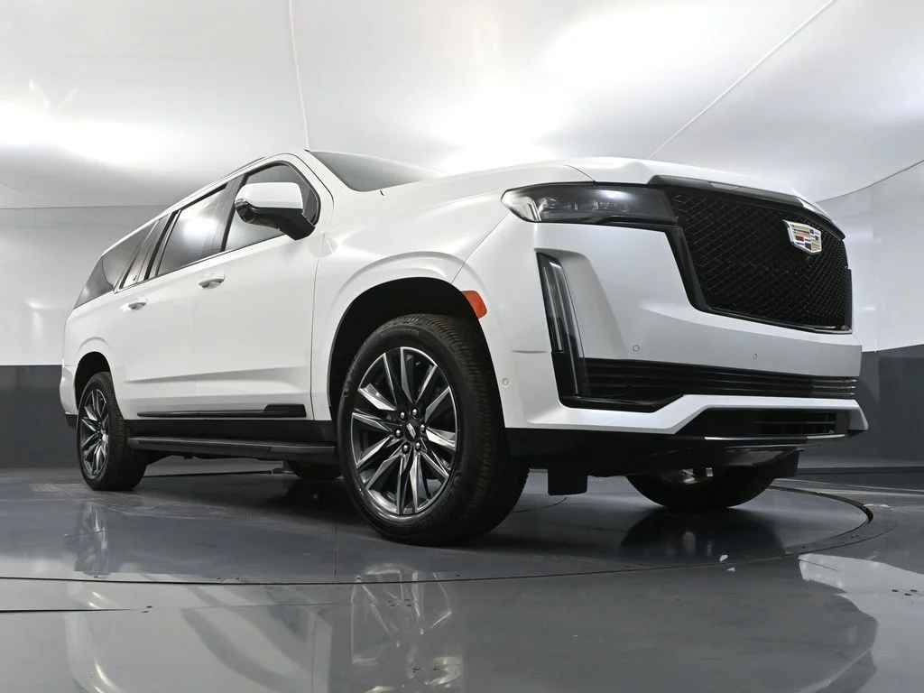Used 2021 White Cadillac Sport image 66