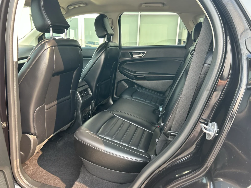 Used 2023 Agate Black Metallic Ford SEL image 19