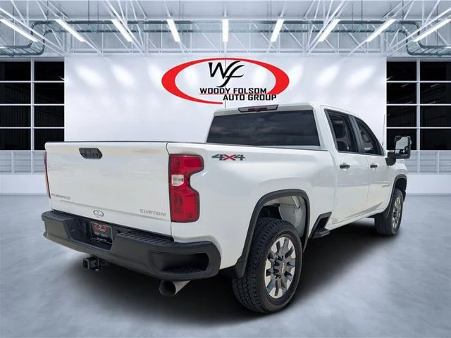 Used 2023 White Chevrolet Custom image 3