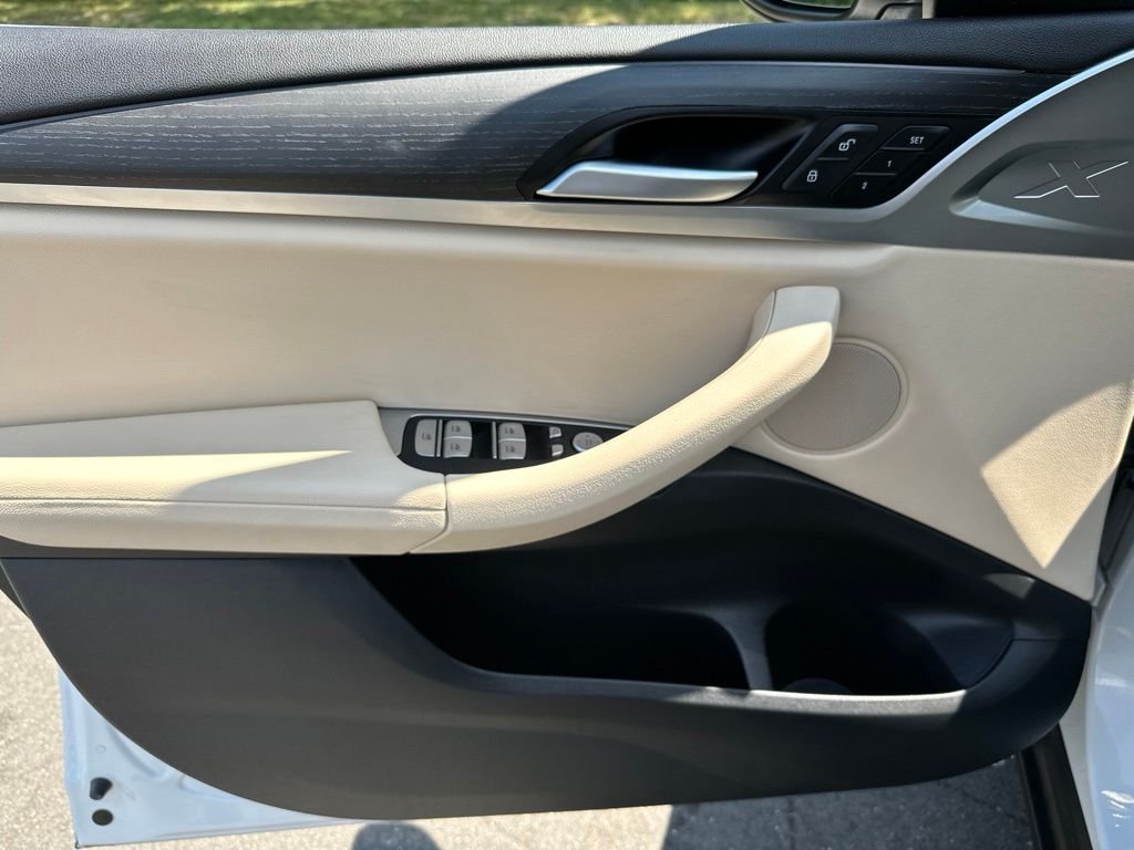 Certified Used 2023 Alpine White BMW xDrive30i image 9