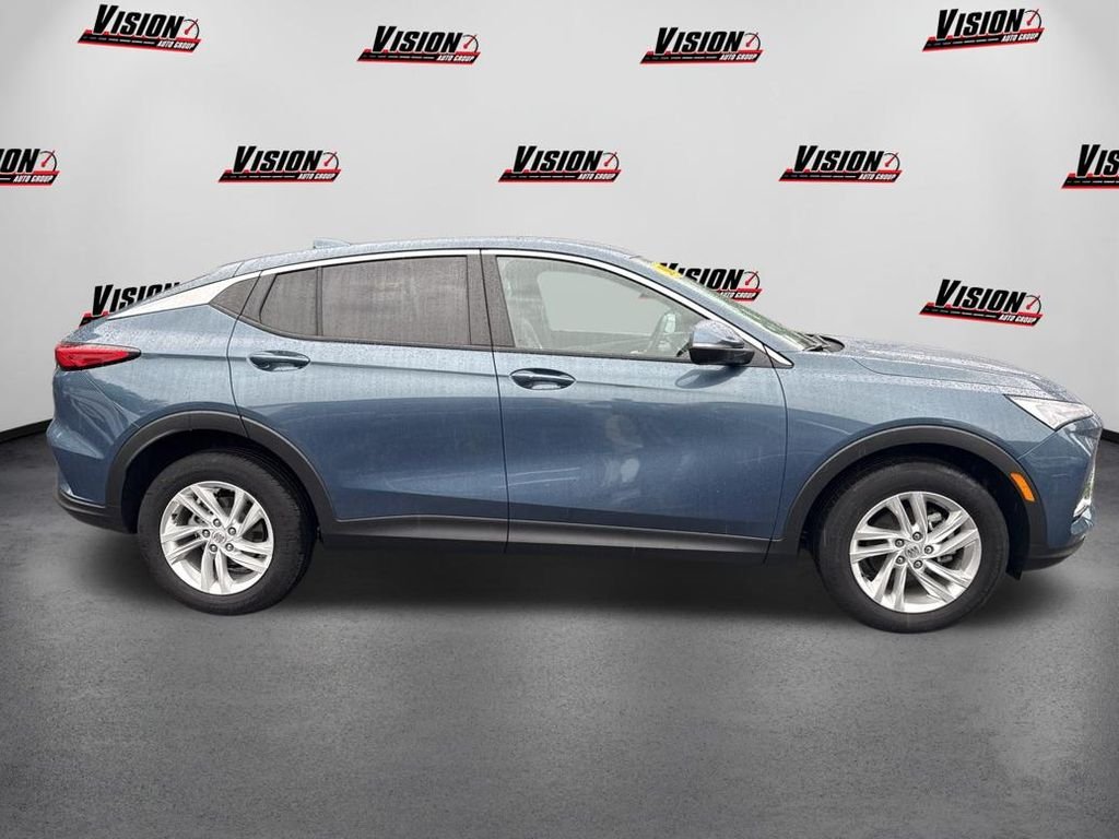 Used 2025 Blue Buick Preferred image 4