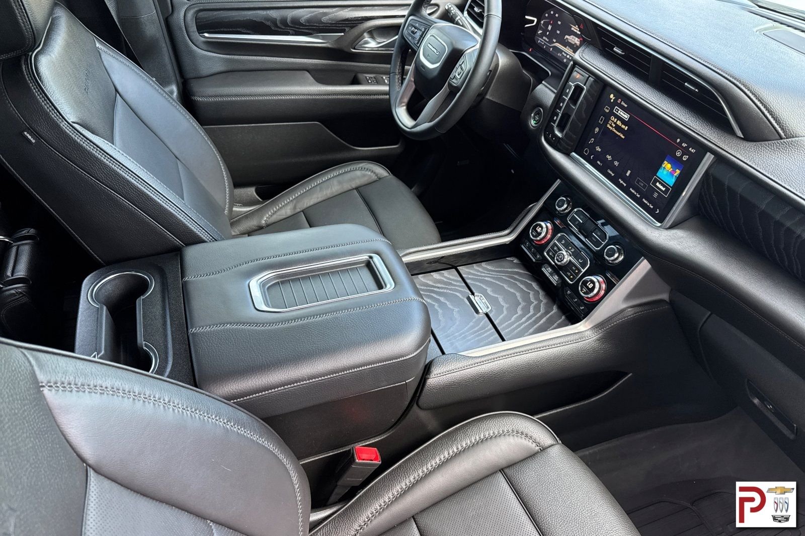 Used 2023 White GMC Denali image 19