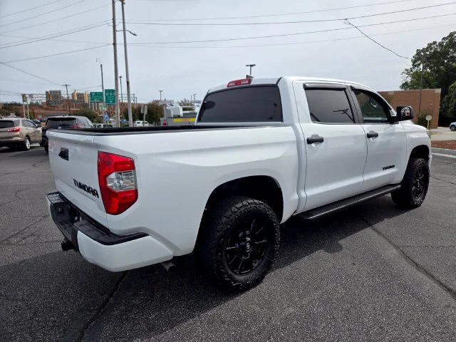 Used 2020 White Toyota SR5 image 8
