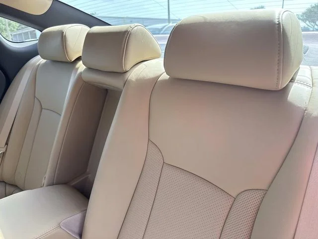 Used 2013 Brown Hyundai Base image 14