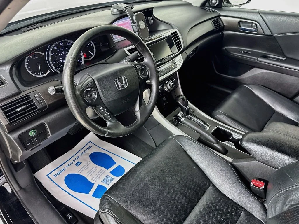 Used 2015 Crystal Black Pearl Honda EX-L image 10