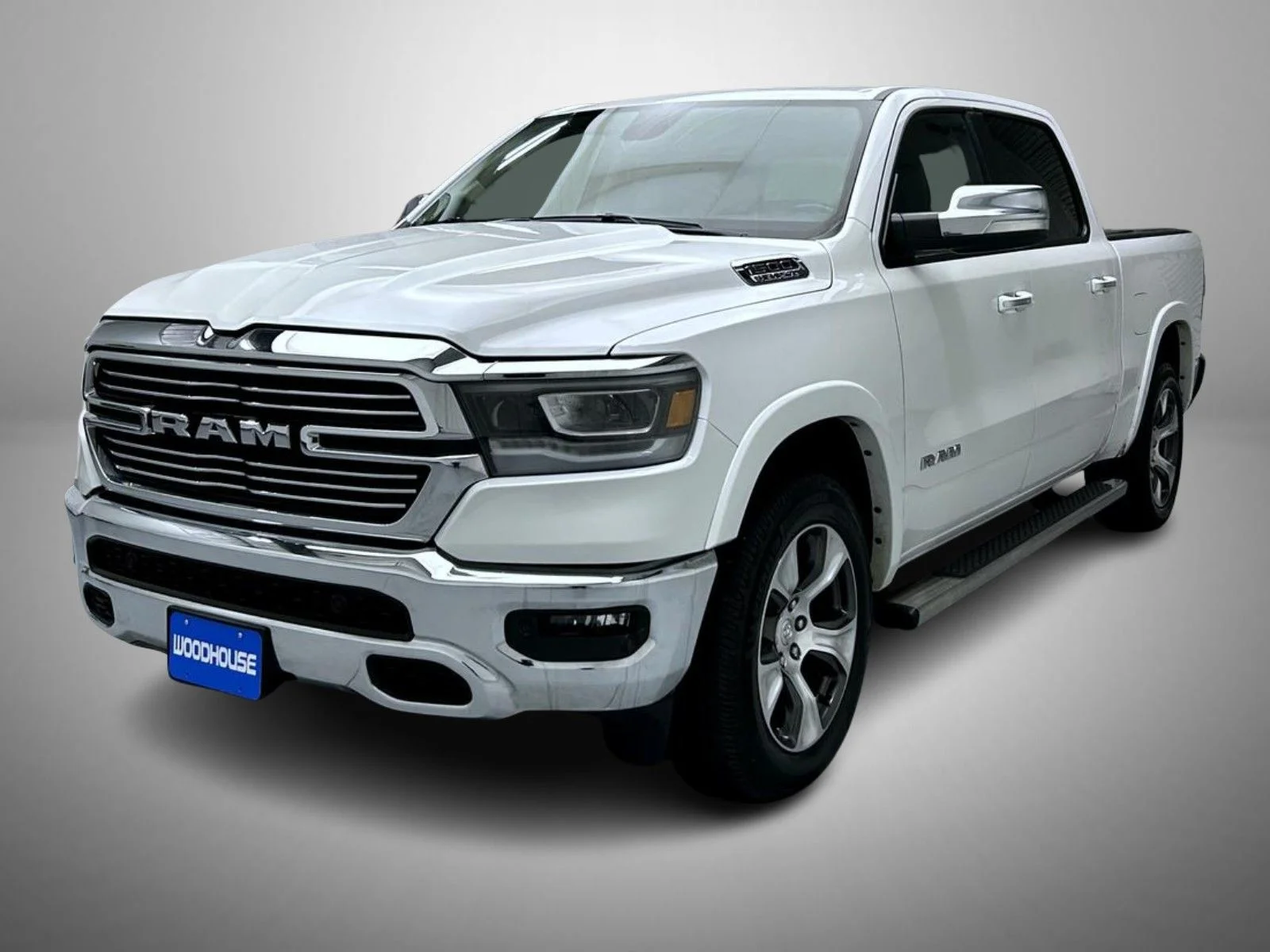 2020 RAM 1500 Laramie 4x4 Crew Cab 5'7's photo