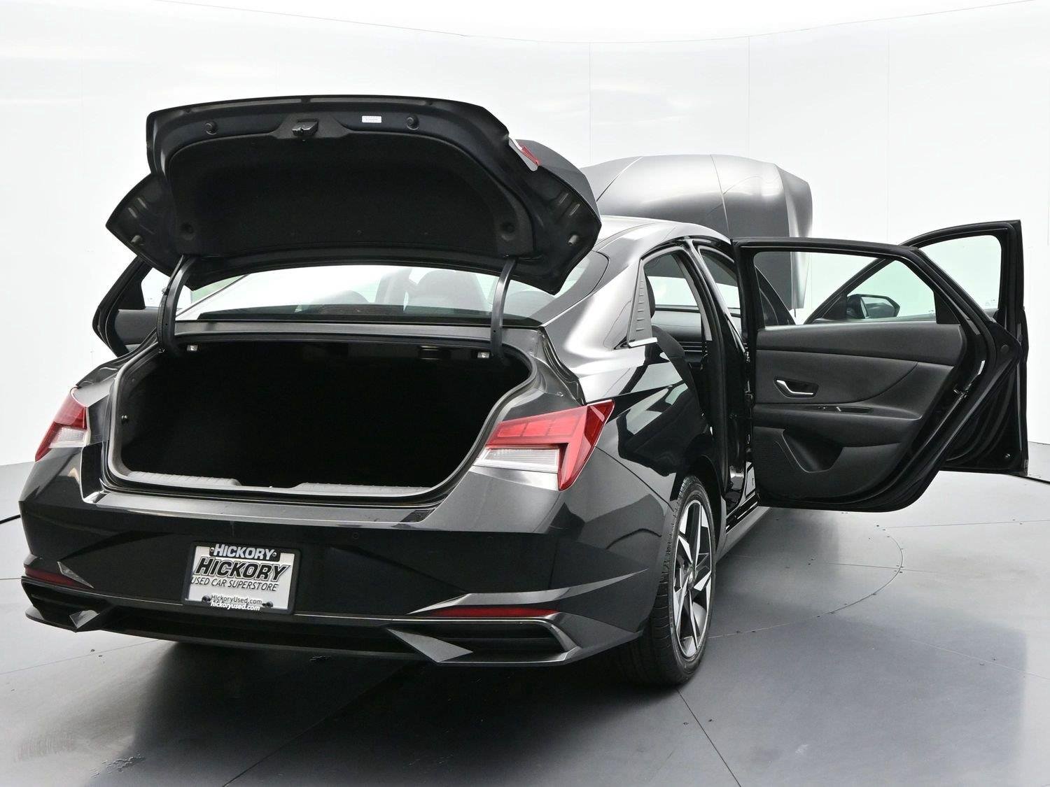 Used 2021 Phantom Black Hyundai Limited image 43