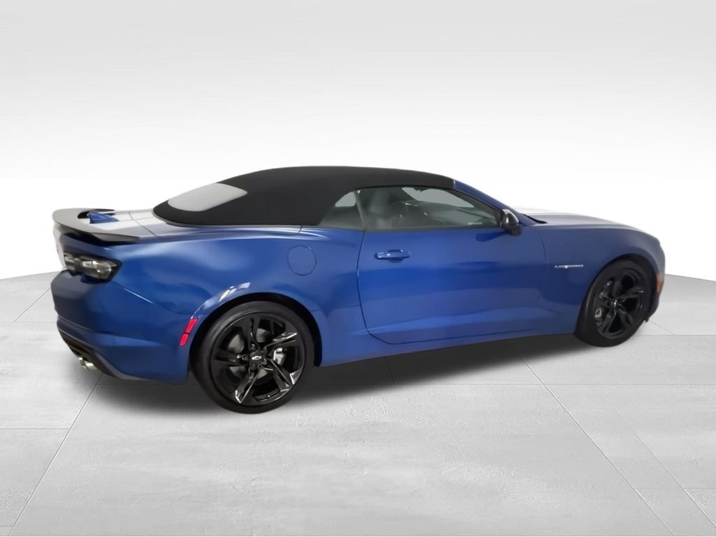 Used 2023 Blue Chevrolet 3LT image 9