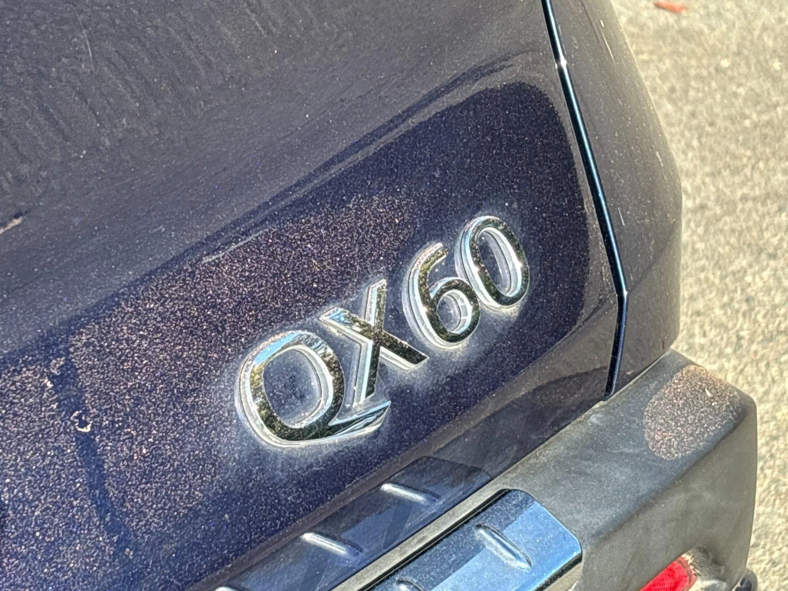 Certified Used 2023 Grand Blue INFINITI LUXE image 10