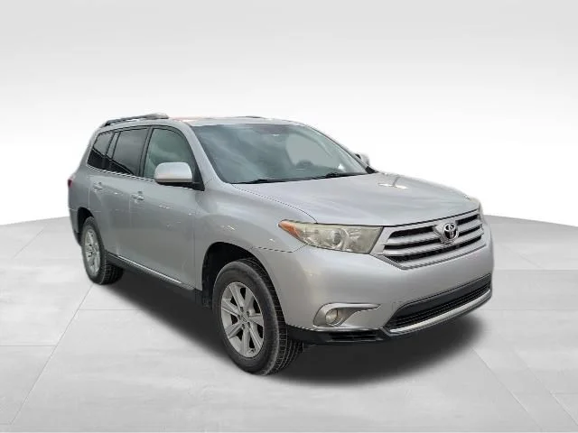 Used 2012 Silver Toyota SE image 2