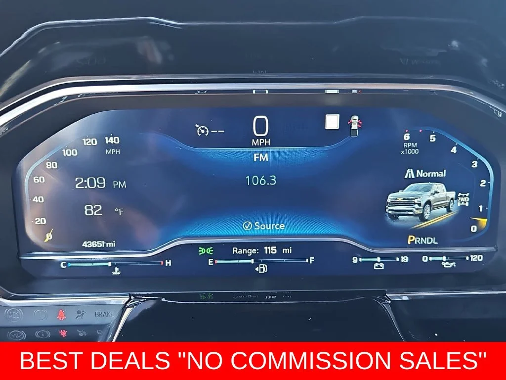 Used 2022 Gray Chevrolet RST image 18