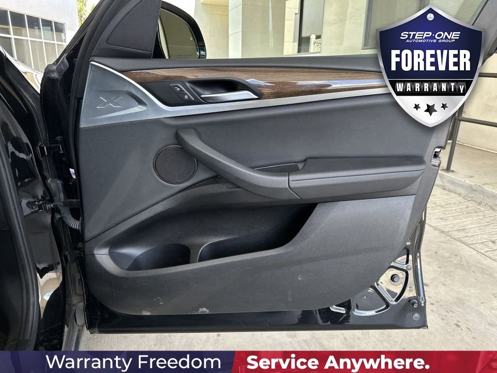 Used 2021 Black BMW sDrive30i image 38