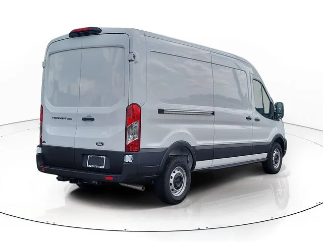 New 2026 Oxford White Ford Base image 5
