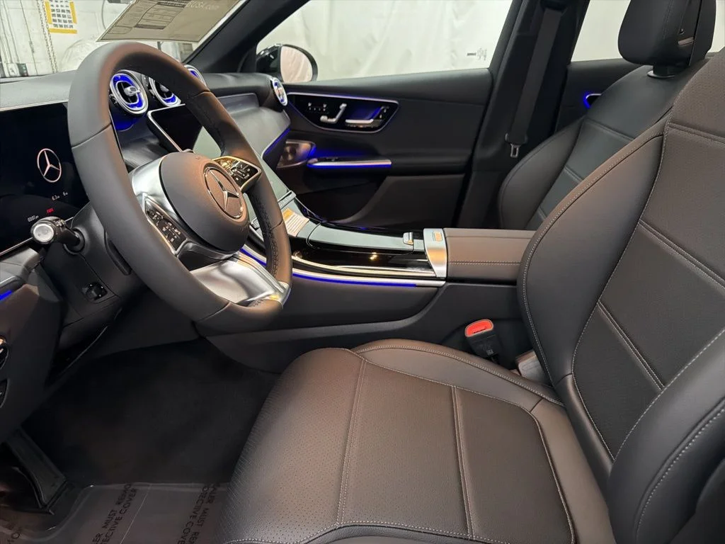 Used 2026 Black Mercedes-Benz GLC 300 image 13