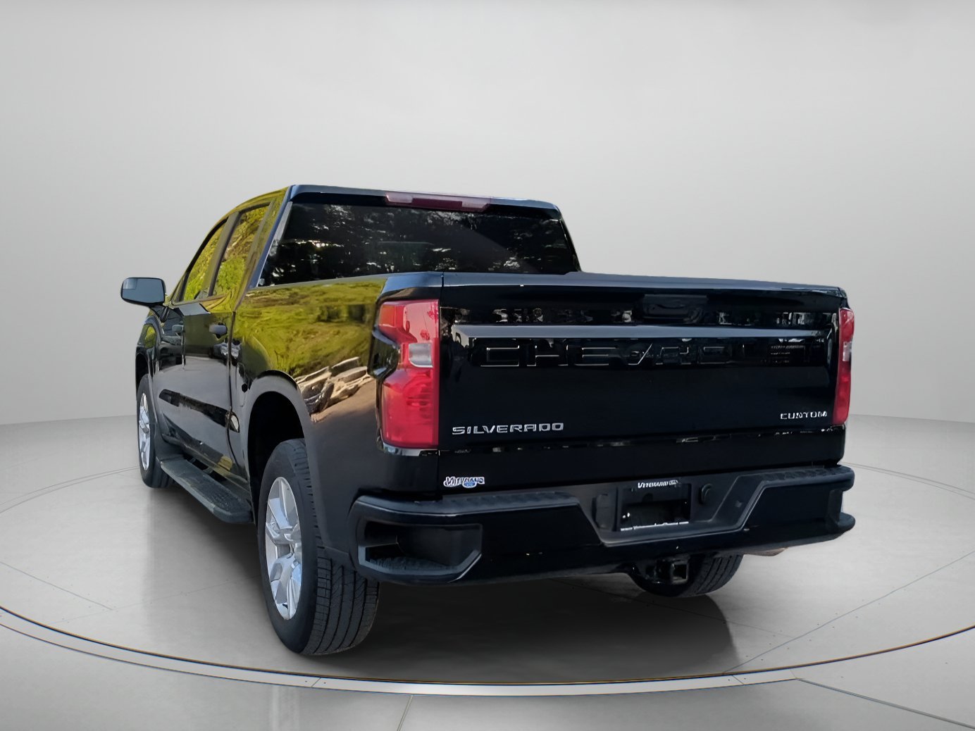 Used 2024 Black Chevrolet Custom Crew Cab Pickup image 22