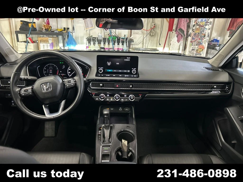 2024 Honda Civic Hatchback EX-L - Photo 12