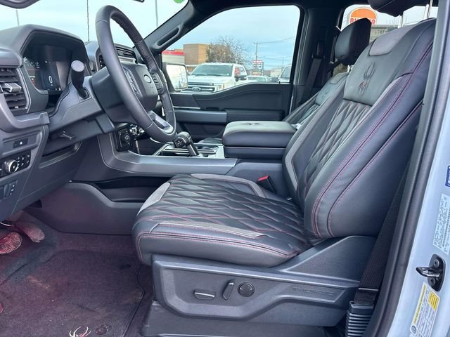 New 2025 Space White Metallic Ford XLT image 5