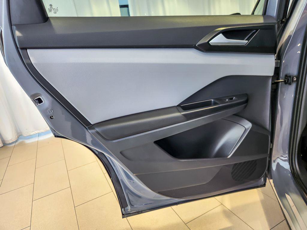 Used 2023 Gray Volkswagen 1.5T SE image 18