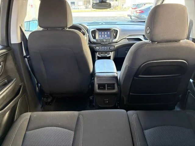 Used 2023 Silver GMC SLE image 32