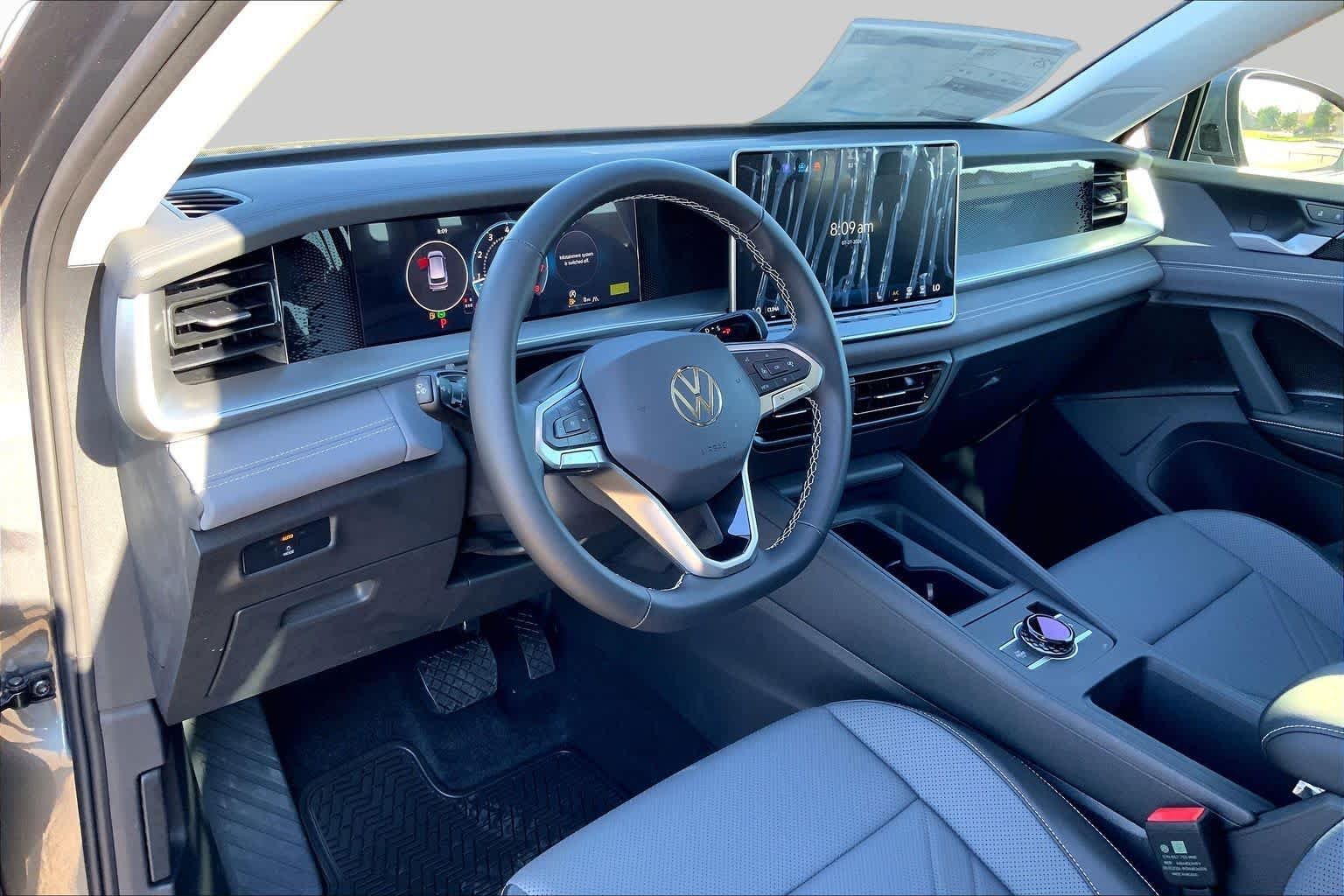 New 2026 Platinum Gray Metallic Volkswagen SE image 8
