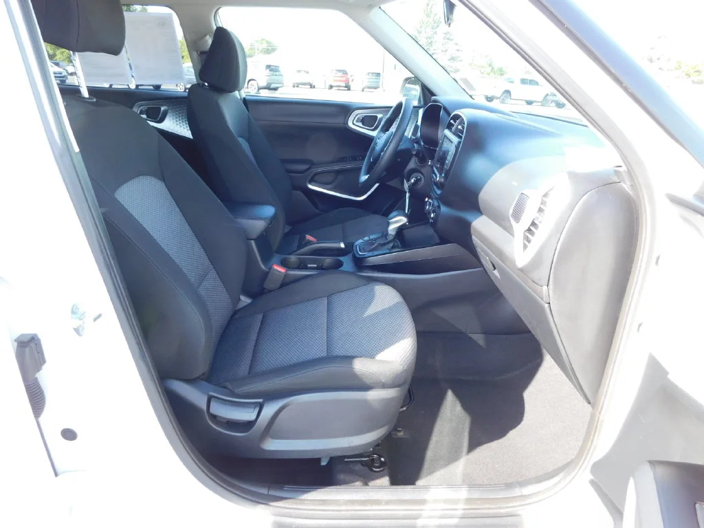 Used 2025 White Kia LX image 16