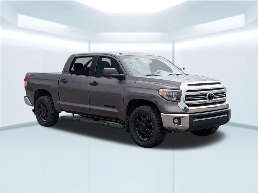 Used 2017 Gray Toyota SR5 image 8