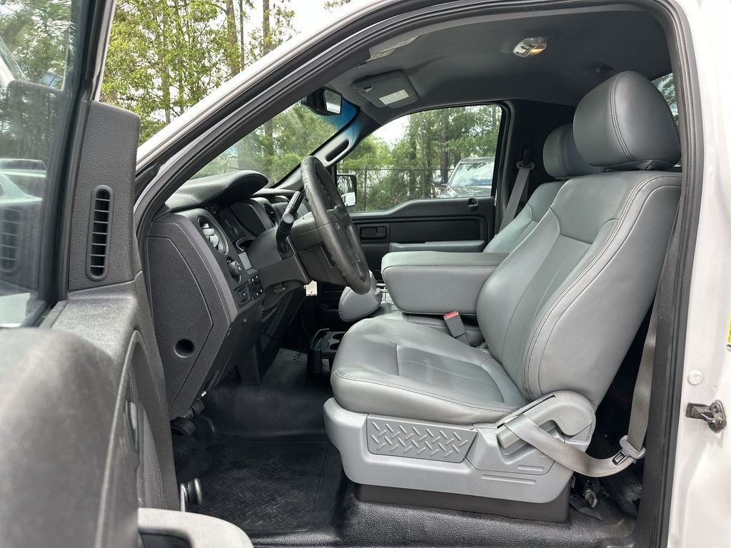 Used 2014 White Ford XL image 18