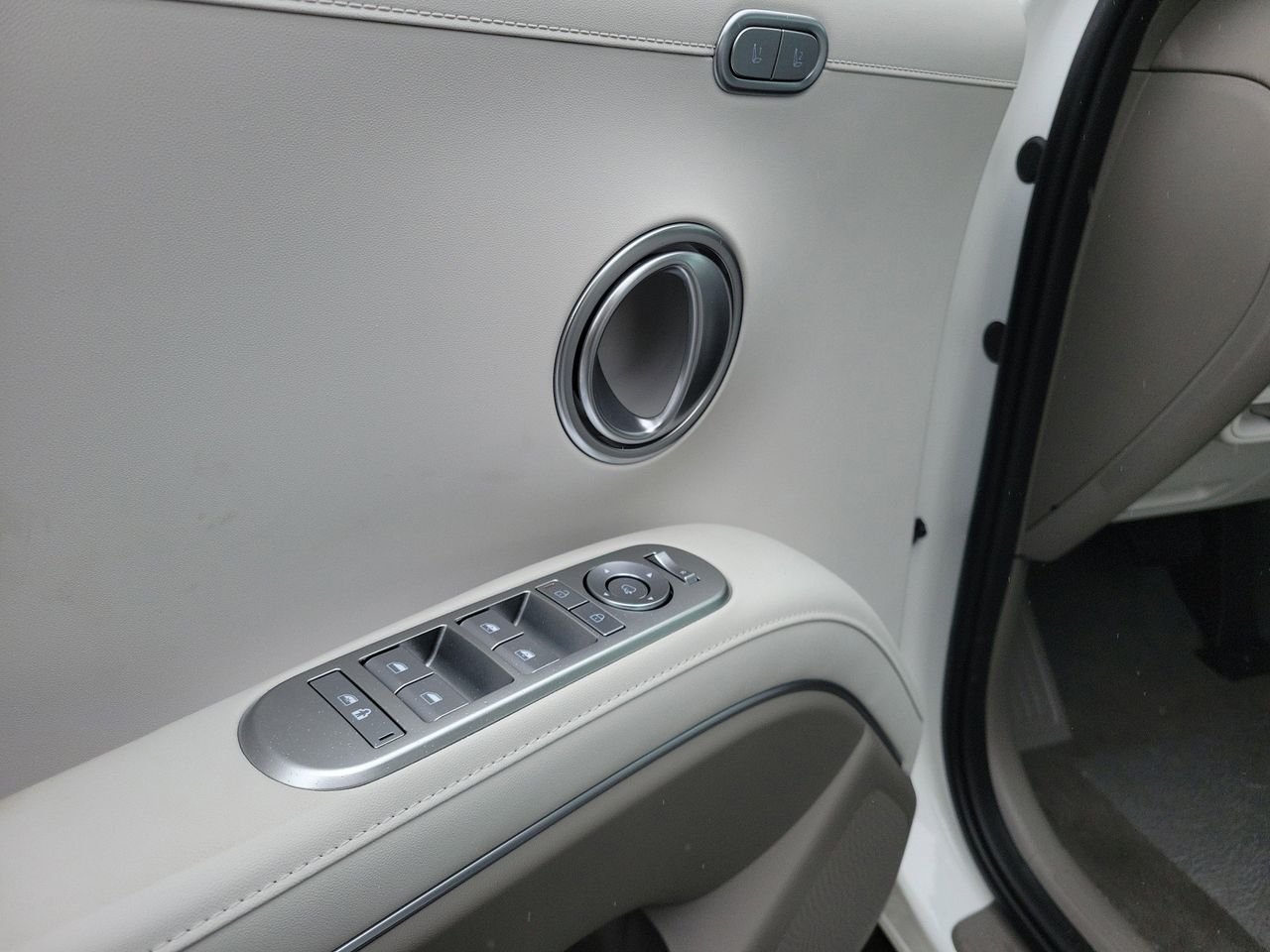 New 2026 Creamy White Pearl Hyundai Limited AWD image 18