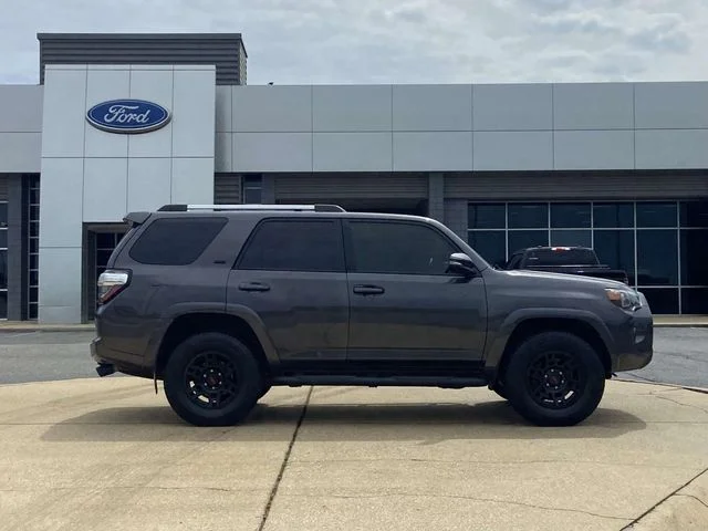 Used 2022 Magnetic Gray Metallic Toyota SR5 Premium image 2